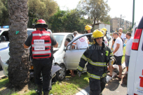 بالصور: اصابة متوسطة لسيدة بحادث طرق ذاتي في يافا 